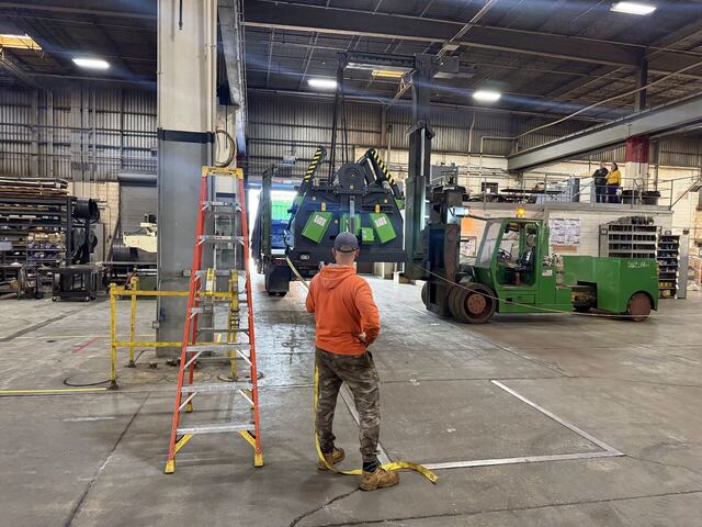 Bensenville Roll Versa Lift