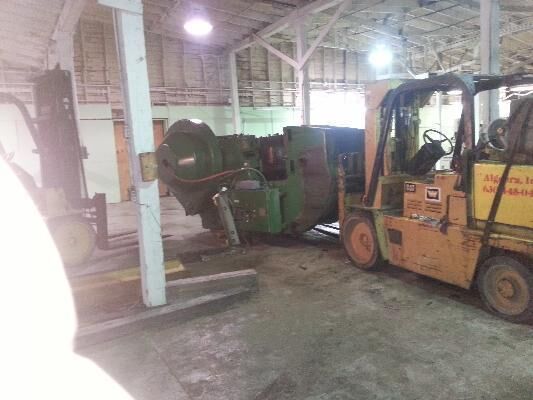 Dismantling a Bliss press line during a plant cleanout